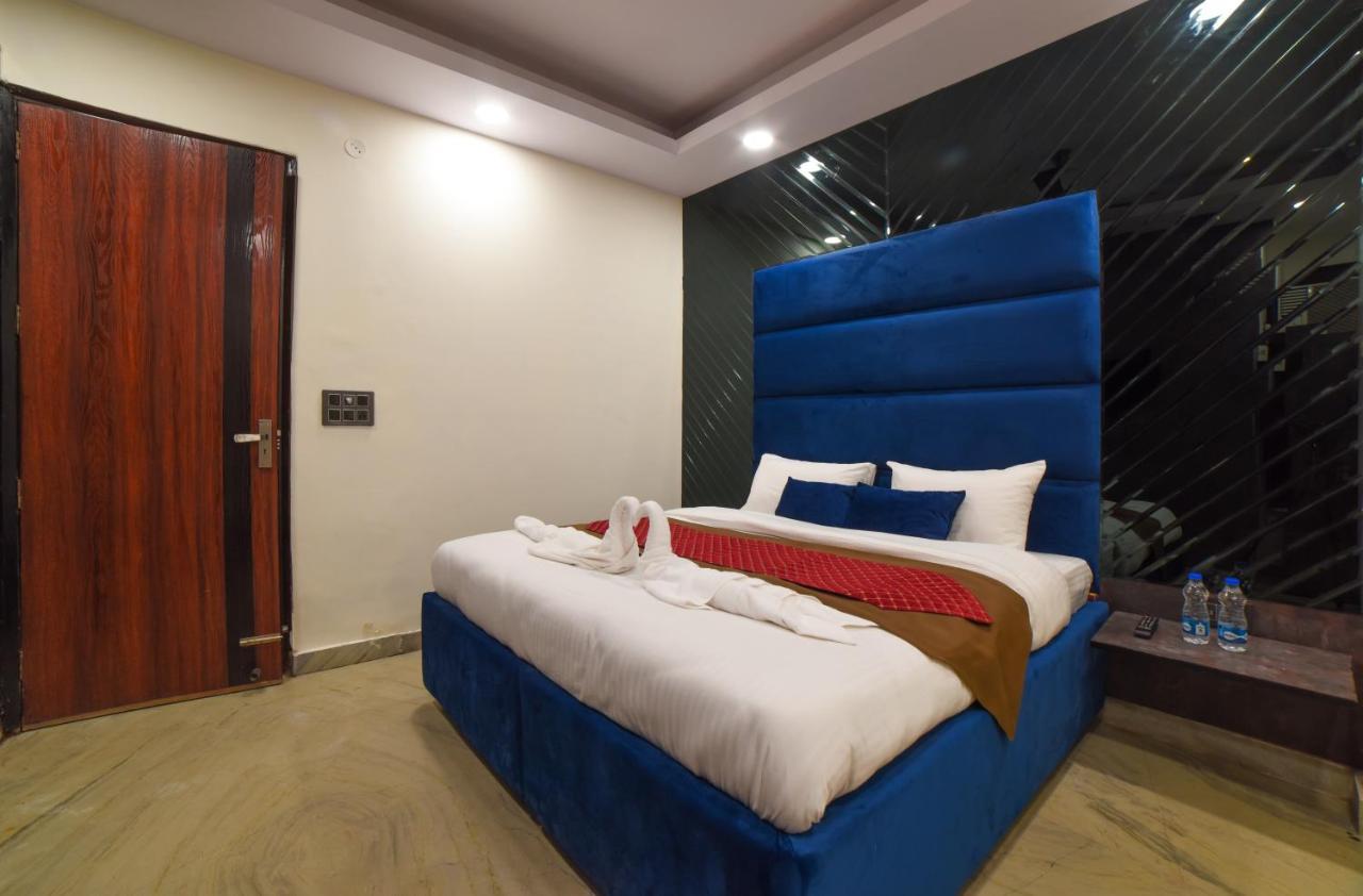 Hotel The Twenties Kamla Nagar Neu-Delhi Exterior foto